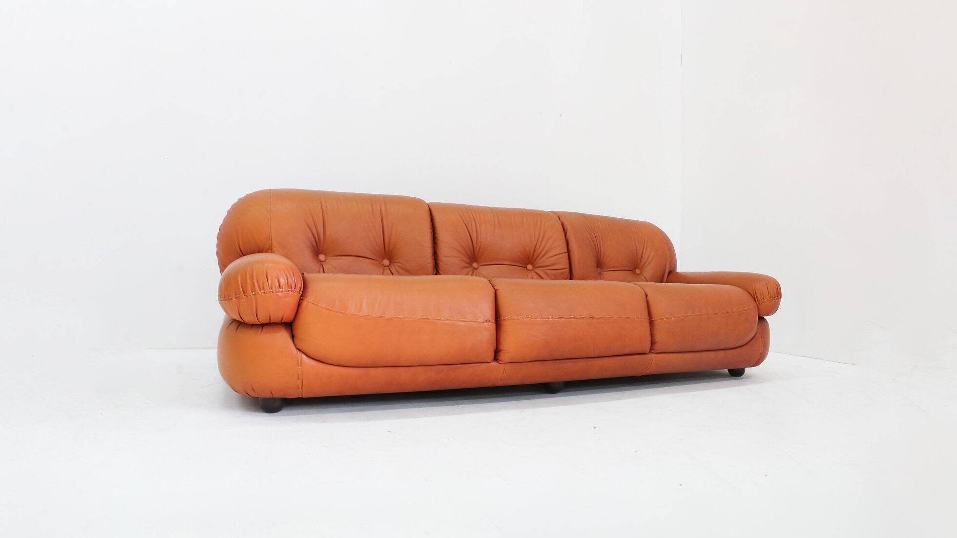 Vintage Italian cognac leather sofa Sapporo Mobil Girgi 1970s