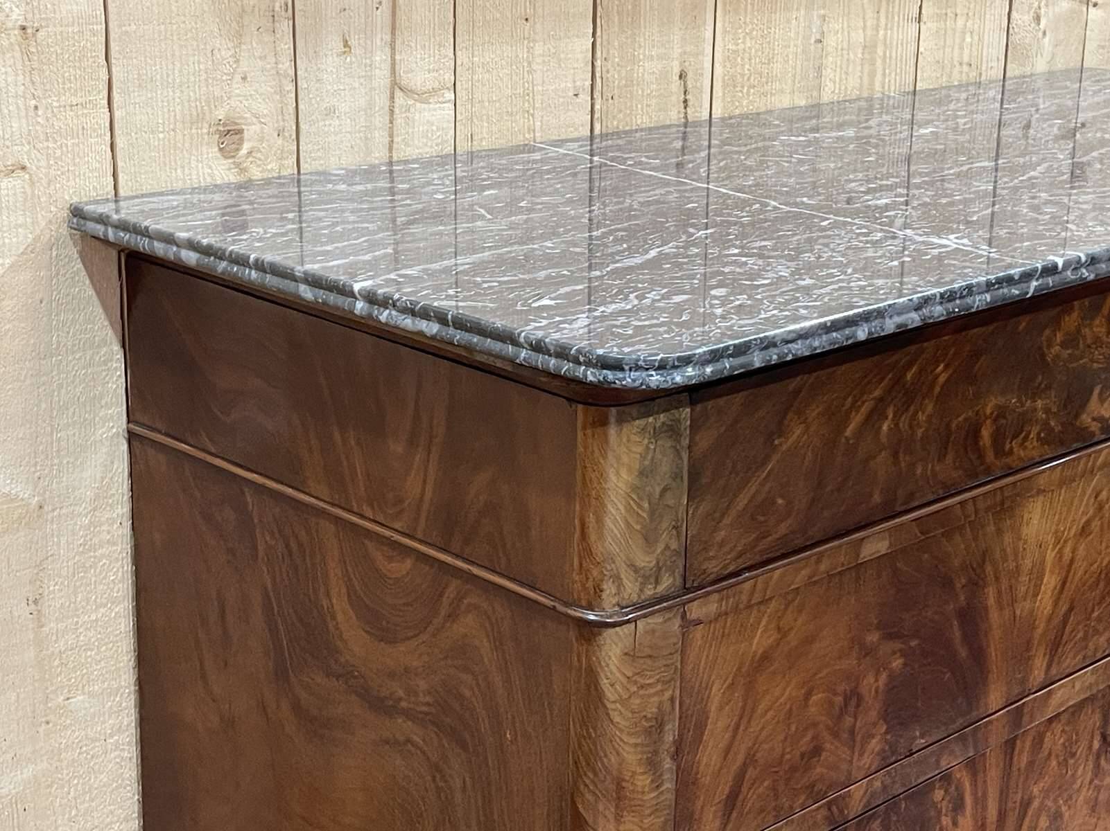 19th century Restoration chest of drawers in mahogany and marble top