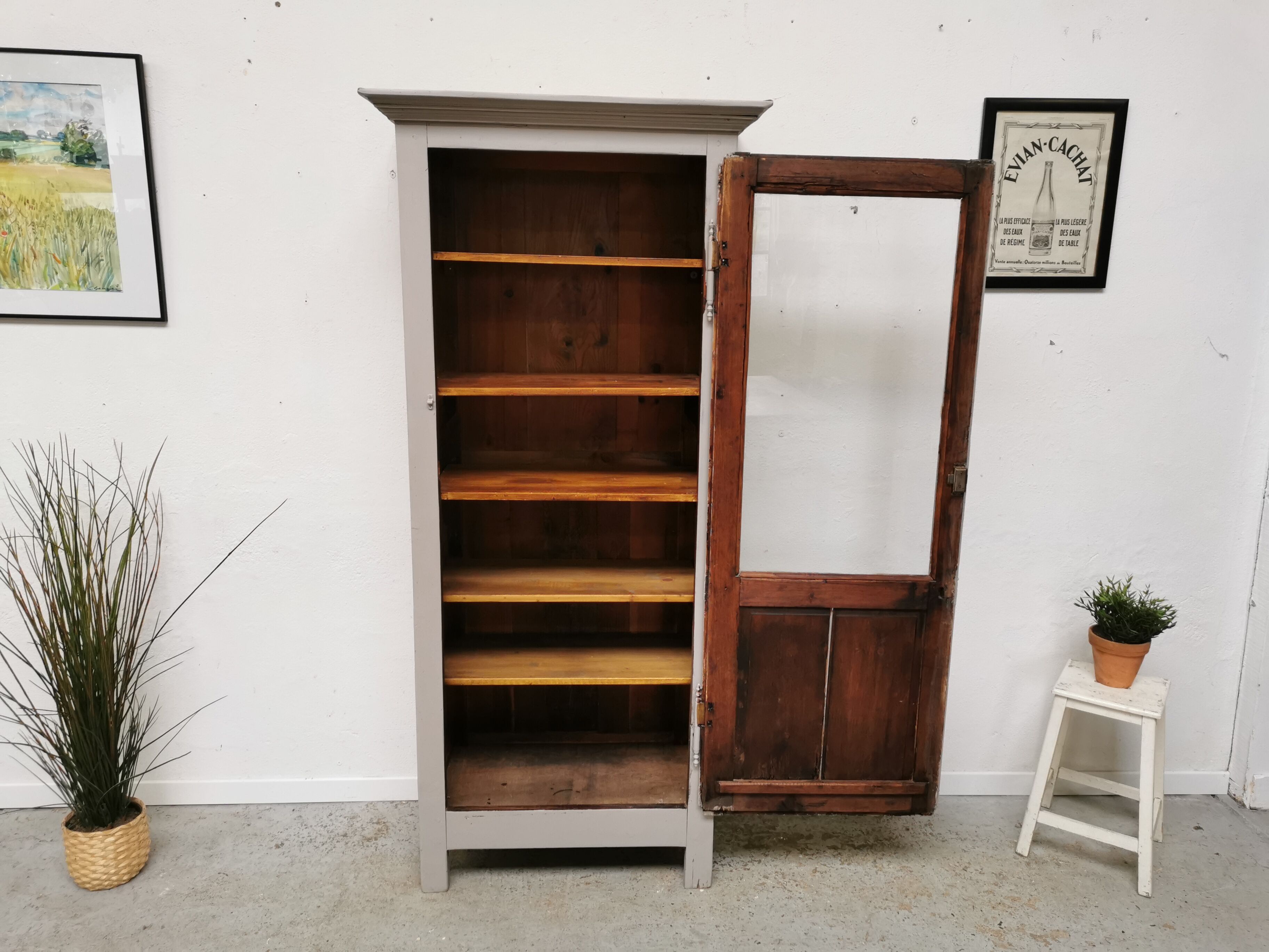 Armoire parisienne vitrée vintage