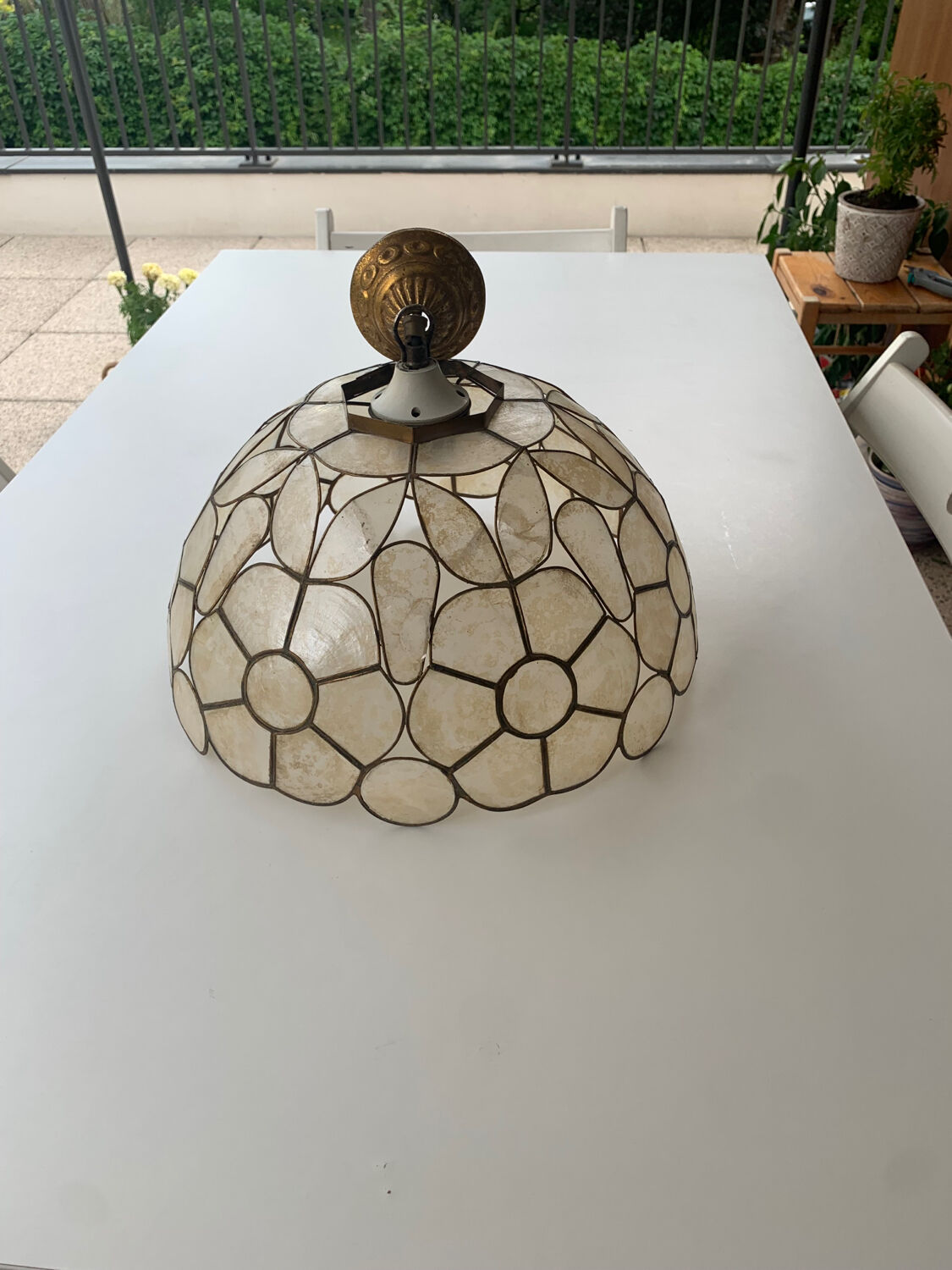 Lustre en nacre et laiton