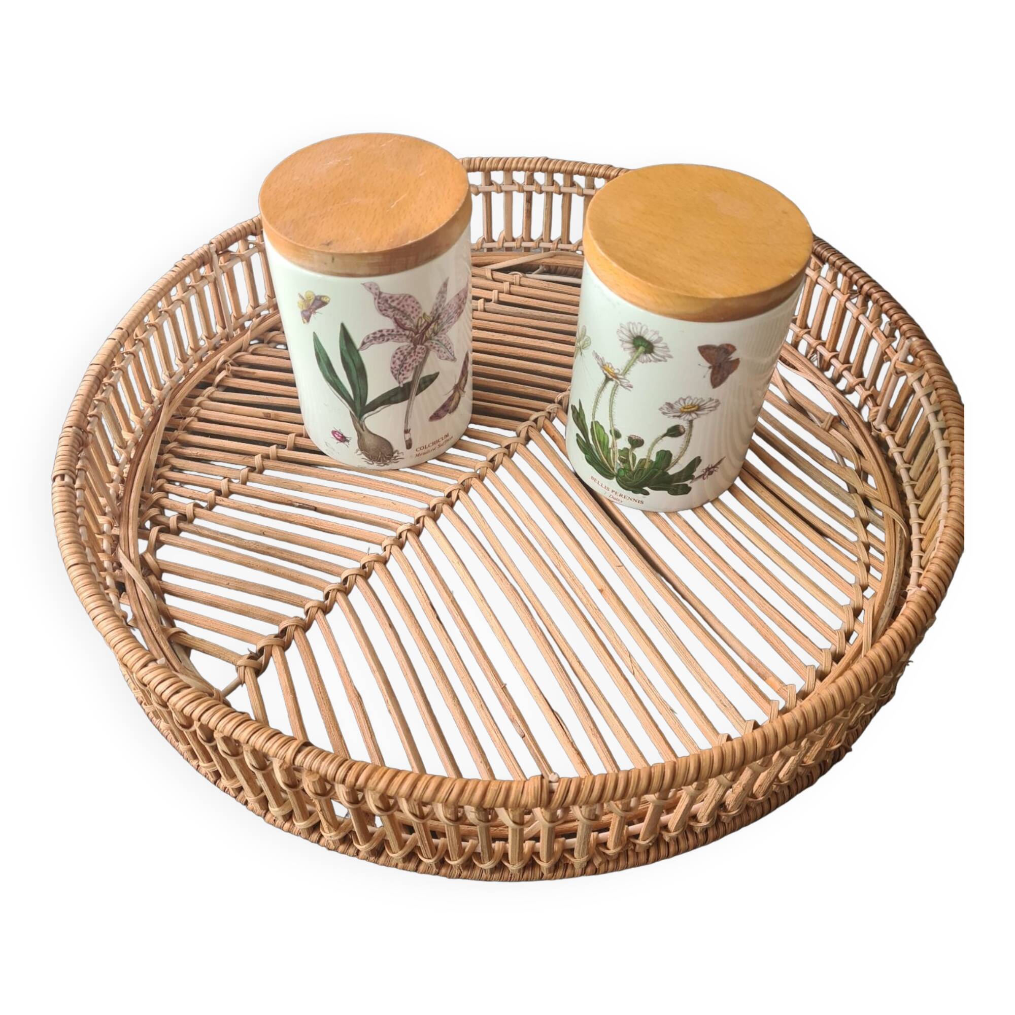 Round rattan top