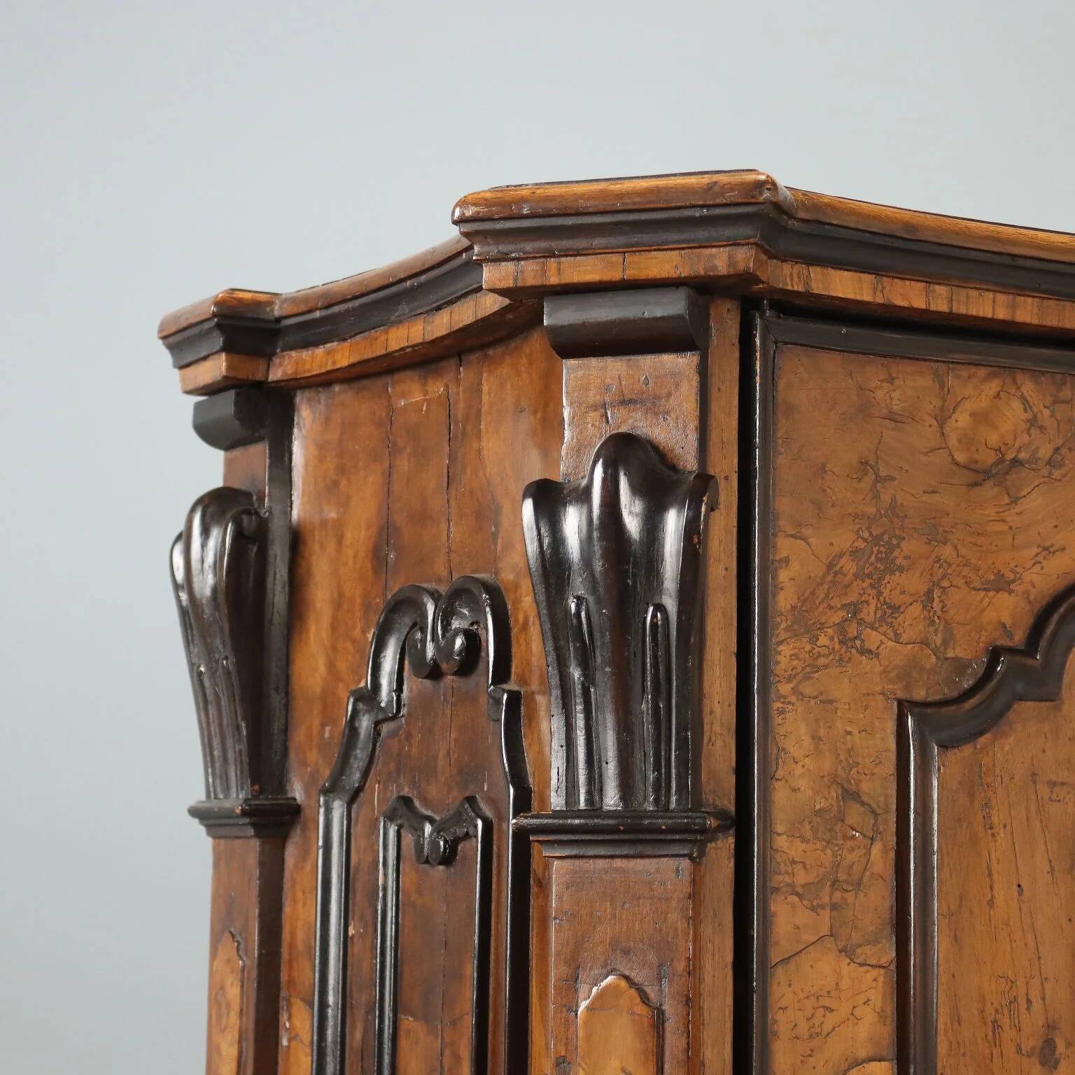 Buffet baroque lombard du XVIIIe siècle