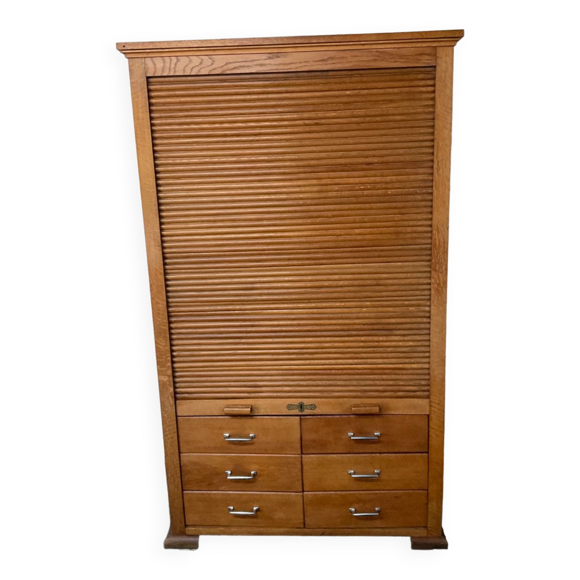 Notary furniture with wooden curtain