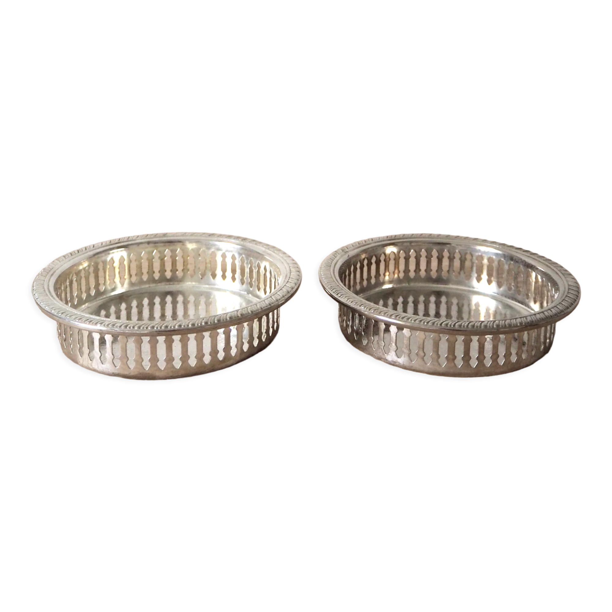 Pair of silver bottle underbellies
