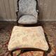 Bergère gondole Louis XVI avec son repose-pied en acajou
