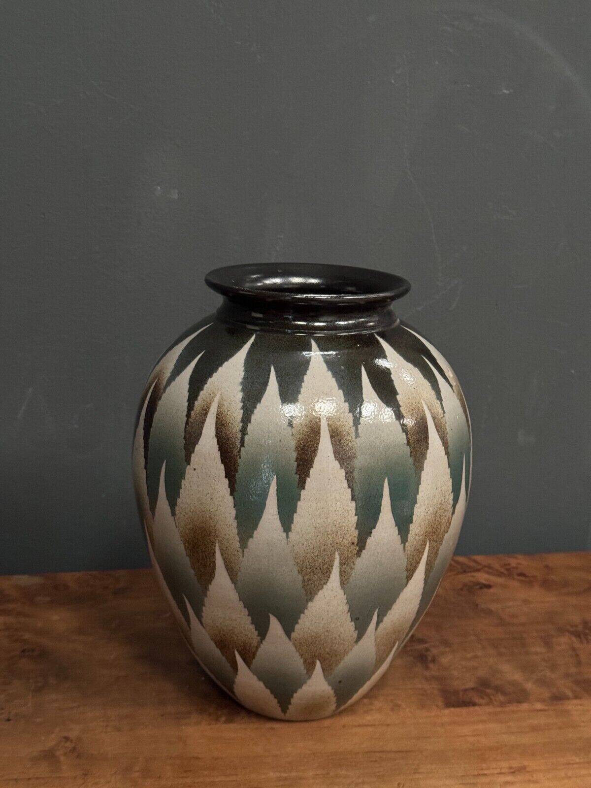 Vase en grès XXe poterie de Hohwiller décor géométrique