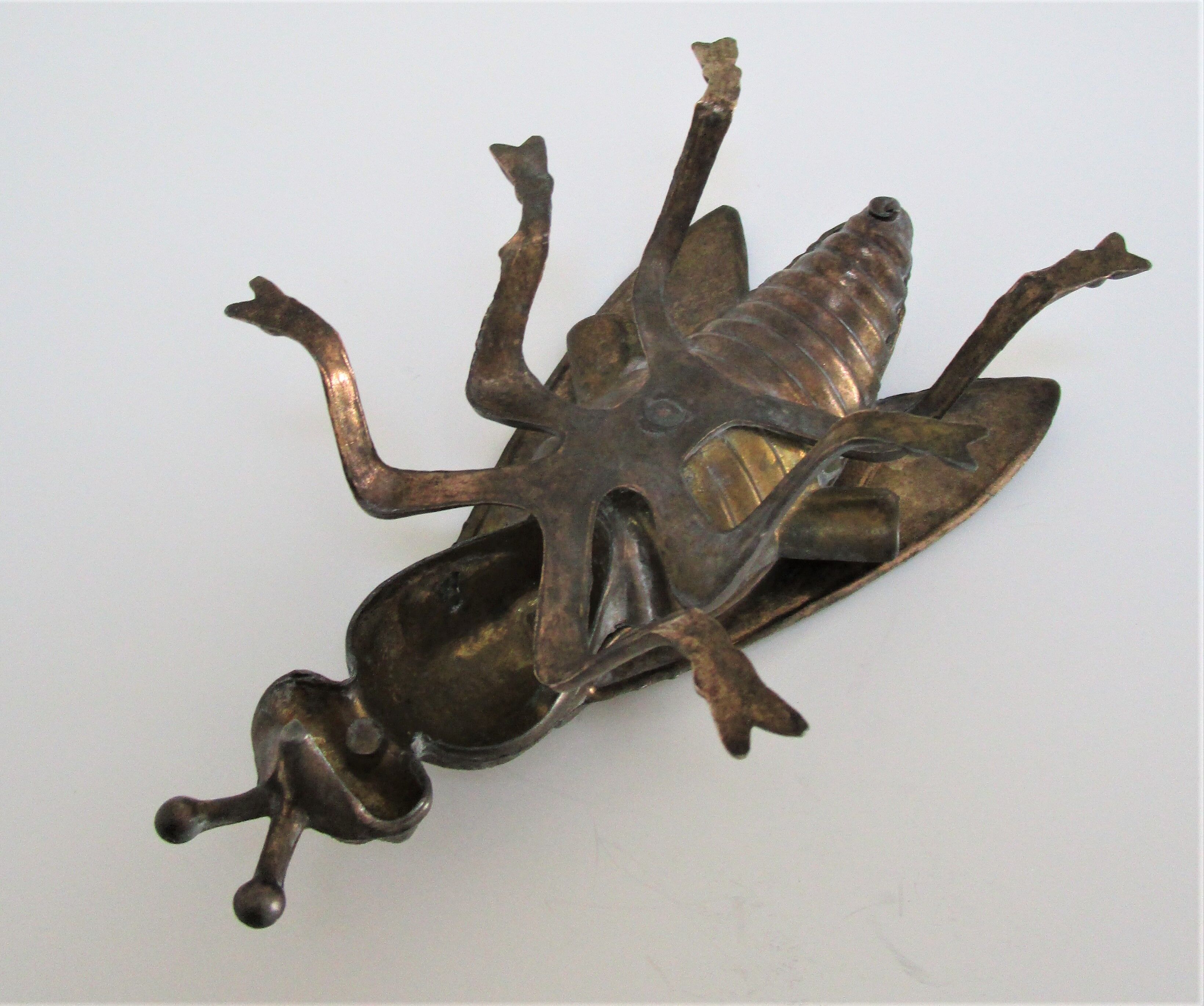 Zoomorphic ashtray fly metal patinated vintage