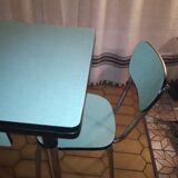 Set table and chairs in formica