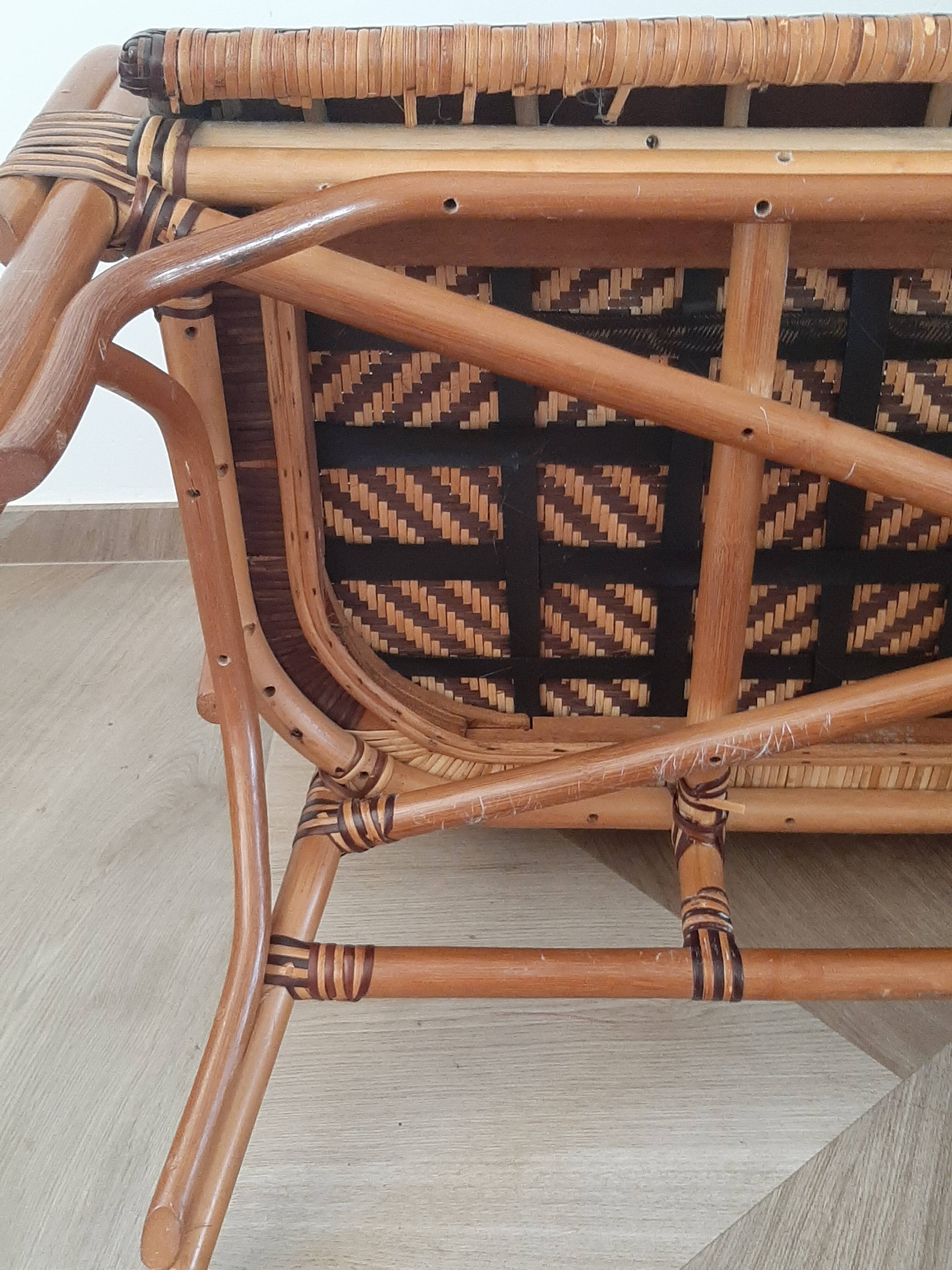 Vintage -Braided rattan sofa - chevron pattern