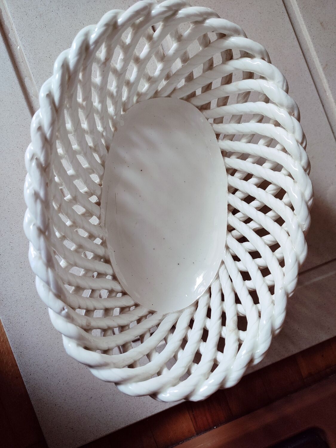 Braided earthenware cup