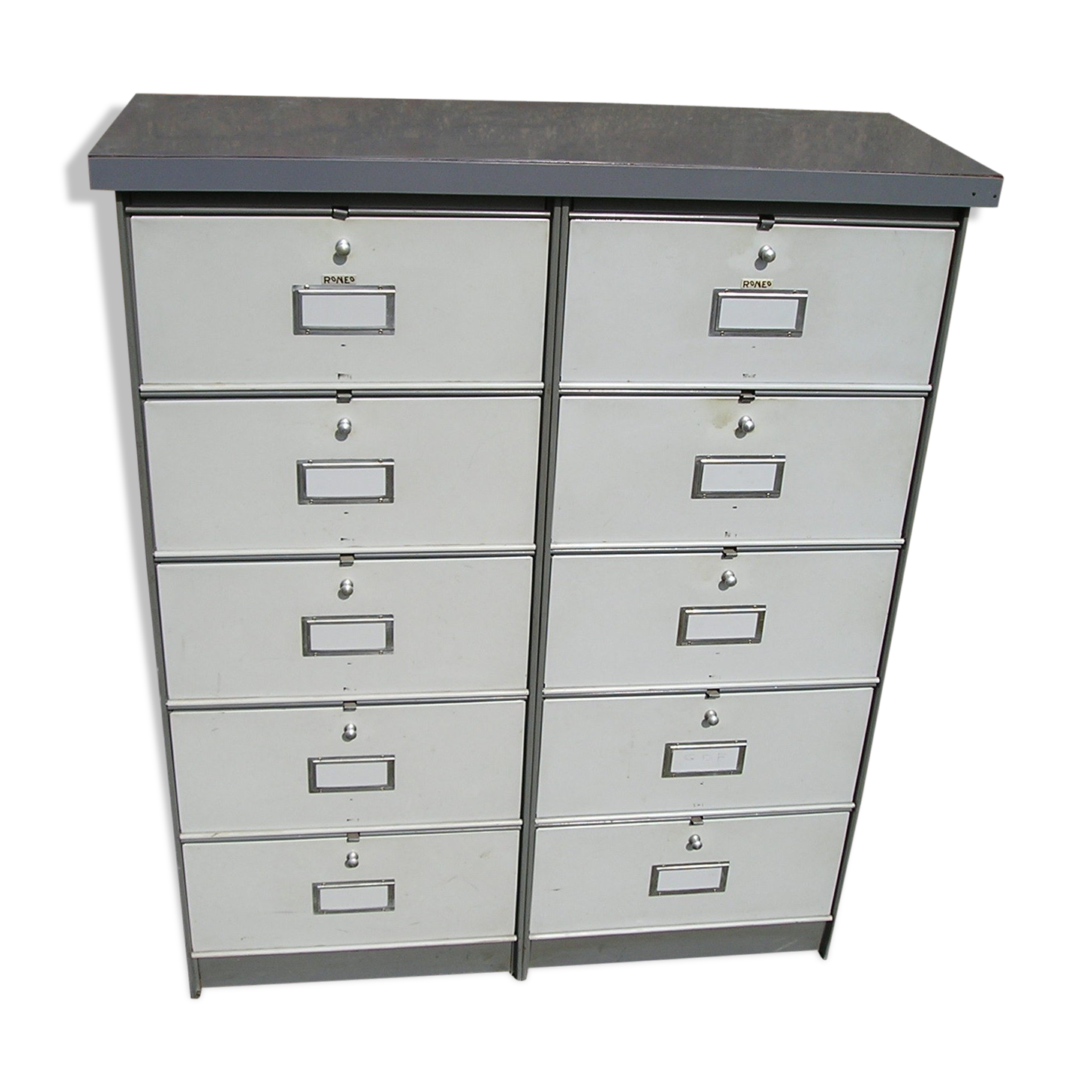 Cabinet with 10 drawers flaps with label holder and roneo buttons