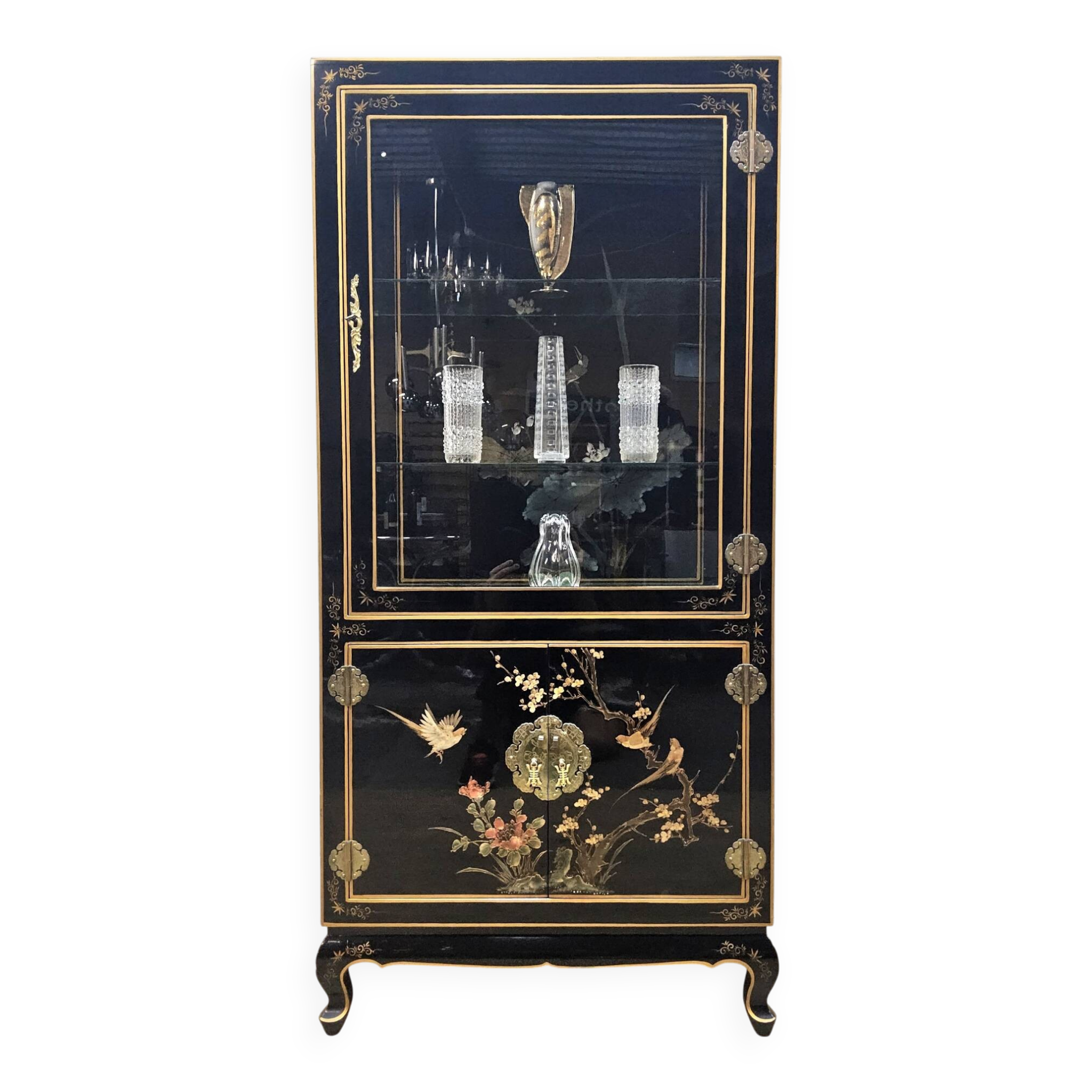 Vintage Chinese display cabinet with flowers and birds / Bohemian
