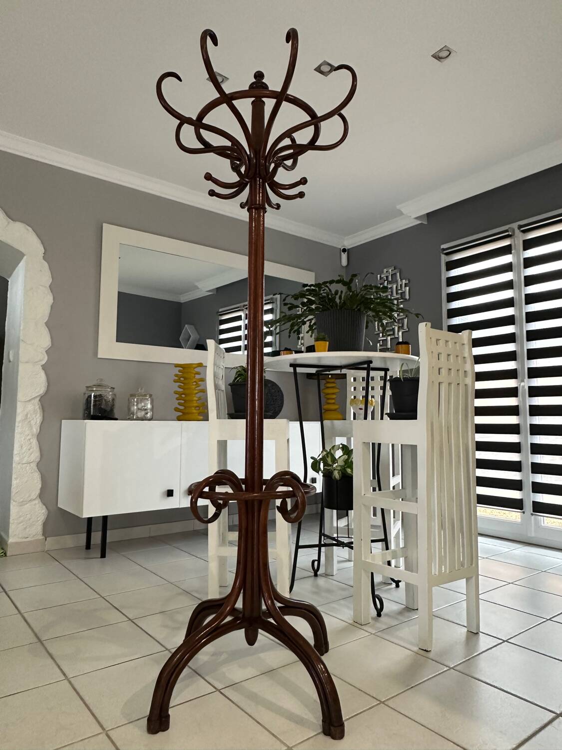 Parrot coat rack Thonet 1920s