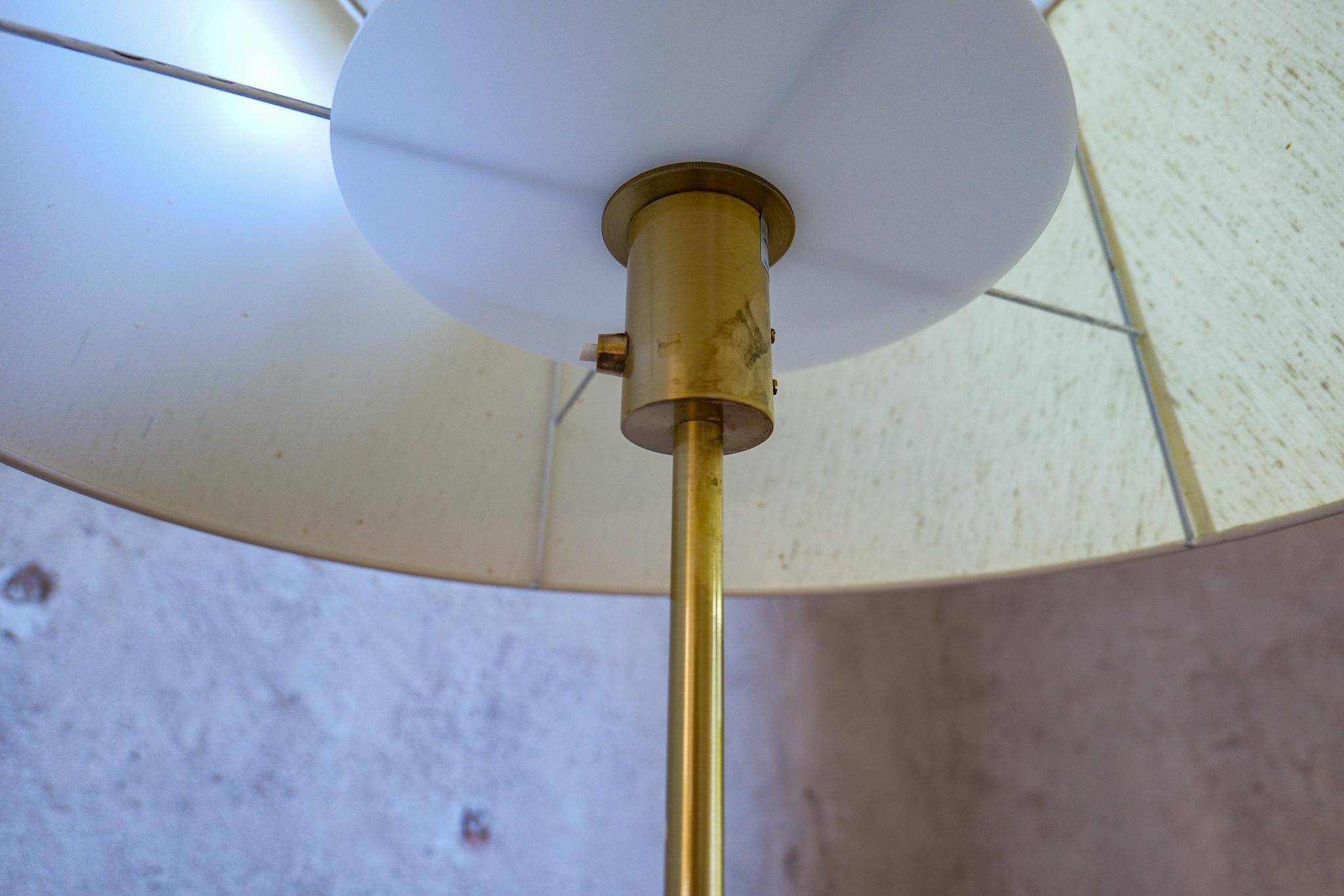 Modern mid-century brass and leather floor lamp Atelje Lyktan, Sweden