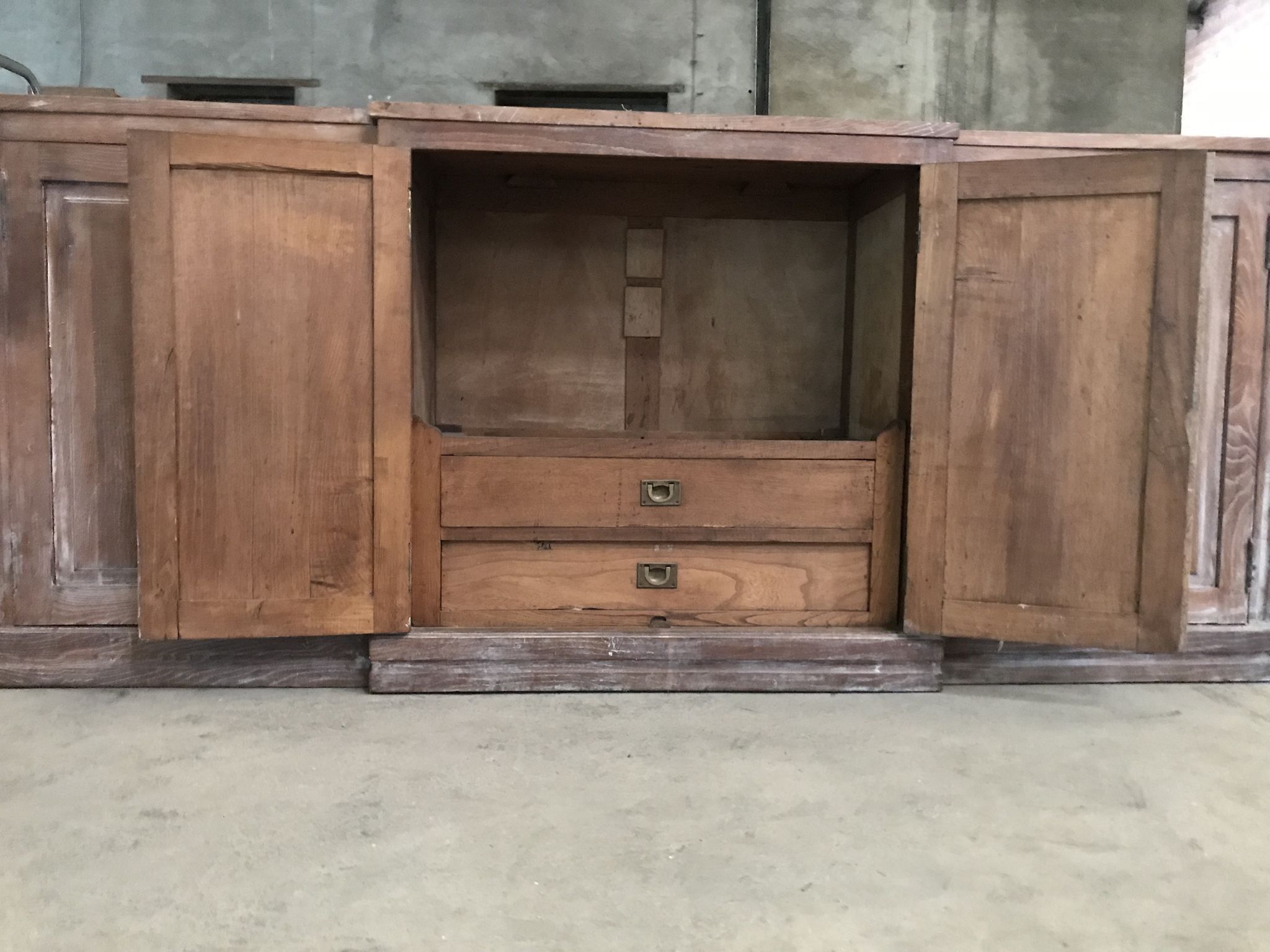 Enfilade basse en chêne massif 1930/1940