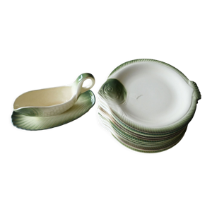 Service 12 assiettes et saucier