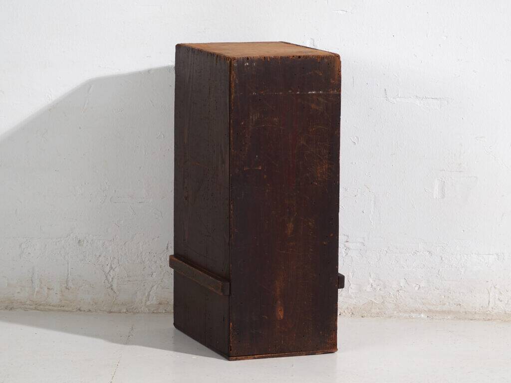 Japanese merchant storage cabinet – Late Meiji / early Taishō period (circa 1890–1926)