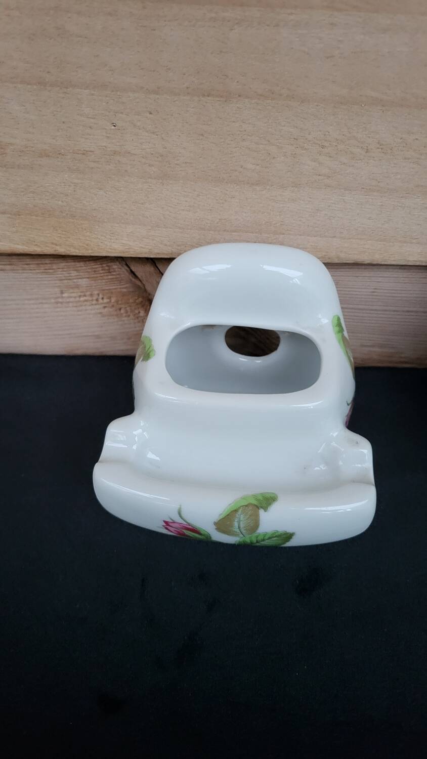 Wall mounted coat rack: Paris porcelain bathroom accessories