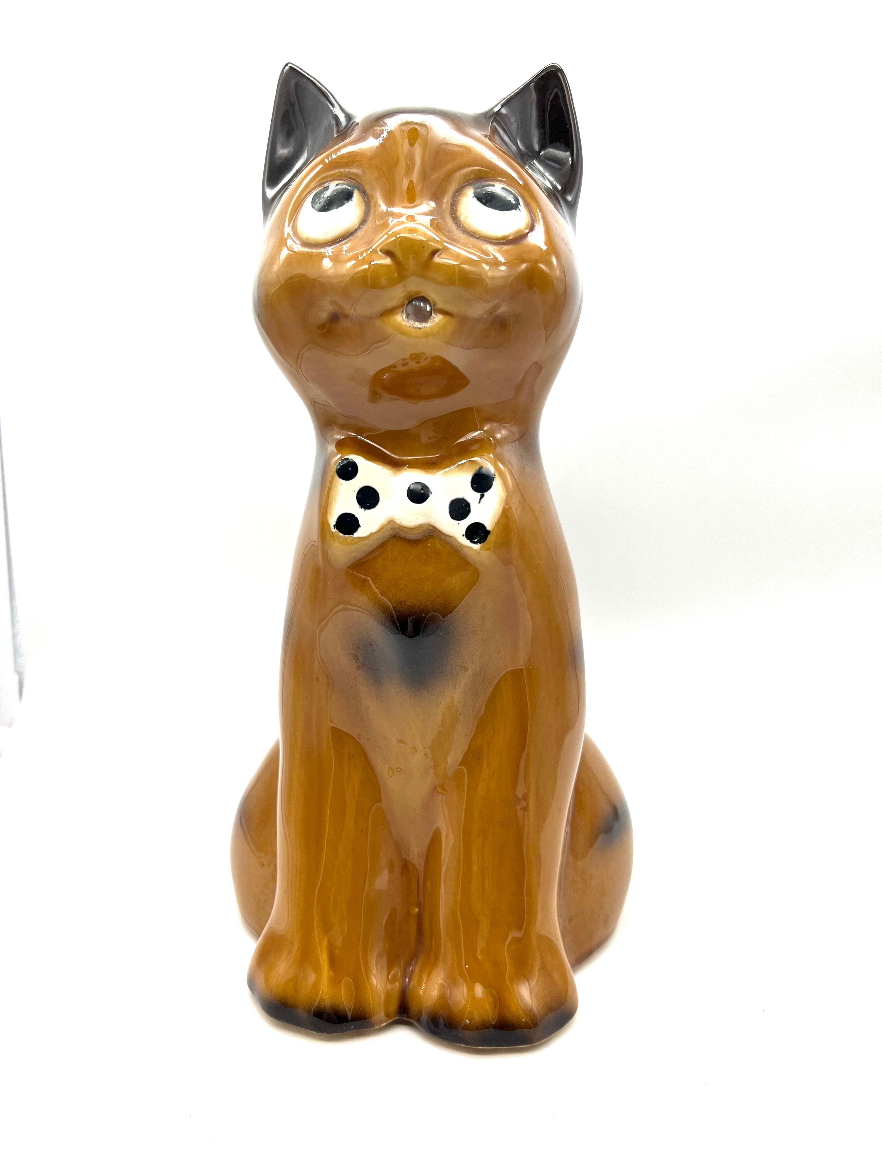 Pitcher slurry cat in faience