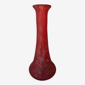 Red glass paste vase