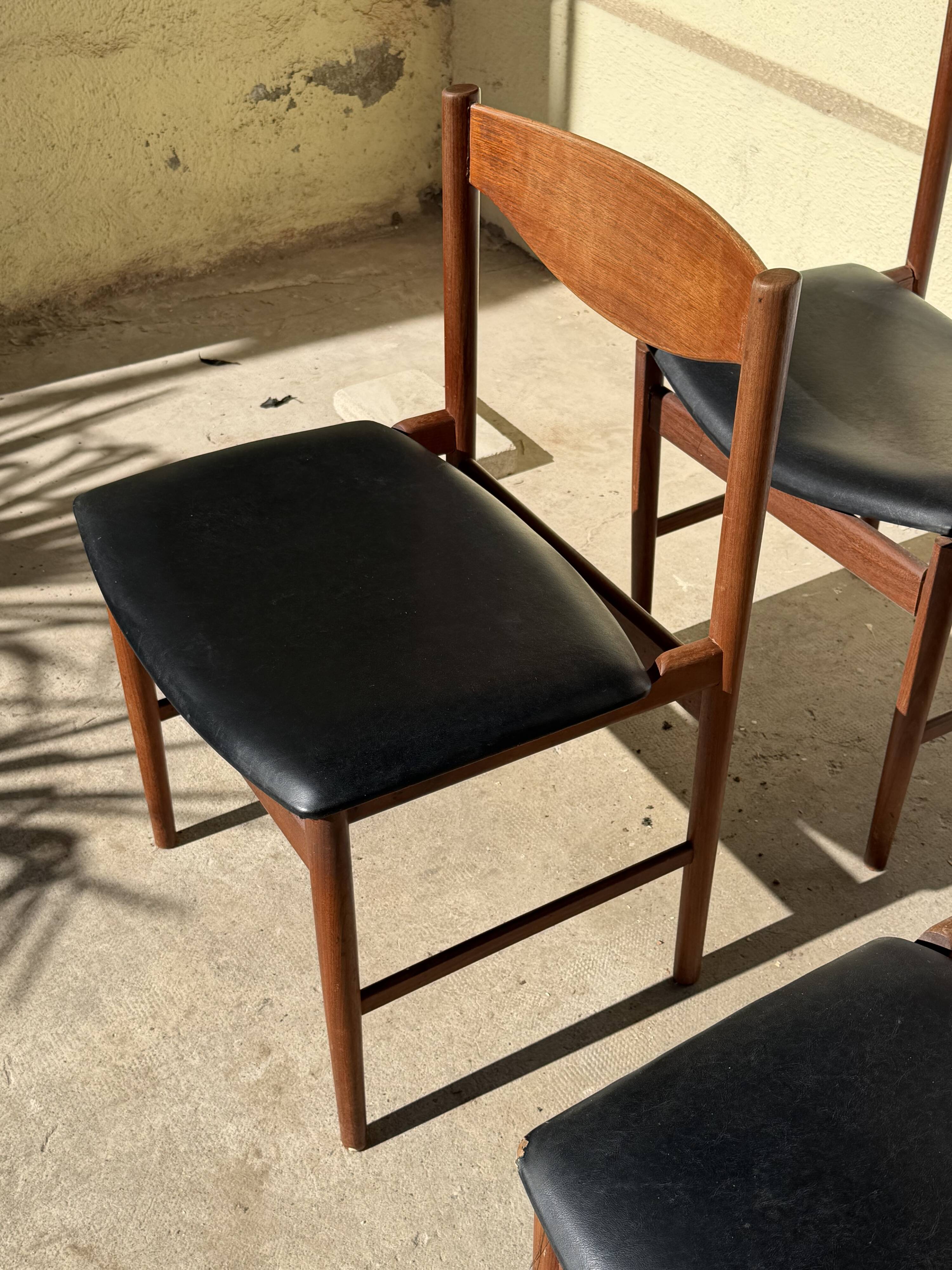 Set of 6 chairs Brand Gplan Danish design Kofod Larsen