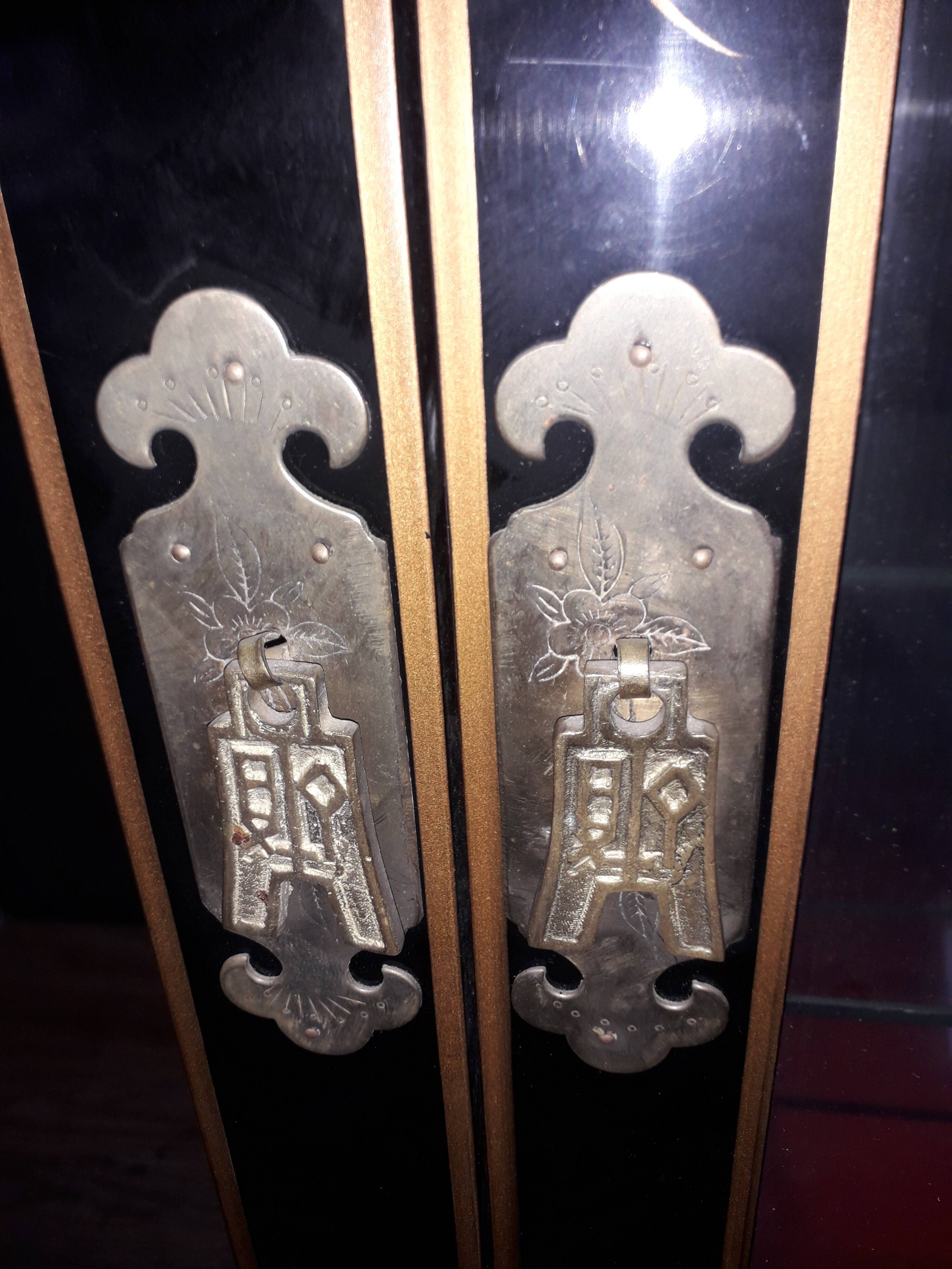 Vitrine murale chinoise
