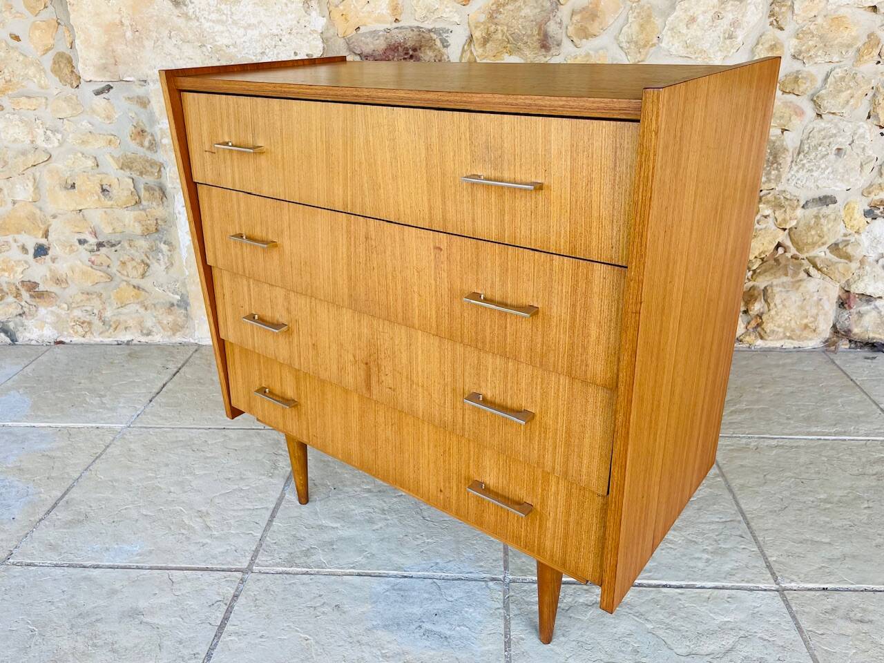 Vintage chest of drawers with 4 drawers by Capelle, circa 1960s.