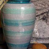 Ceramic vase scarified with gray-blue enamel
