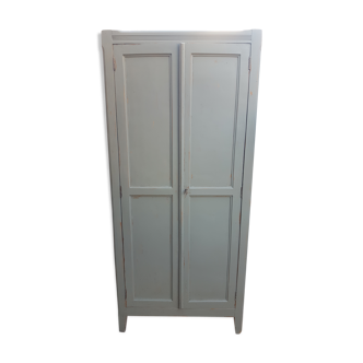 Paris wardrobe patina green guarigue