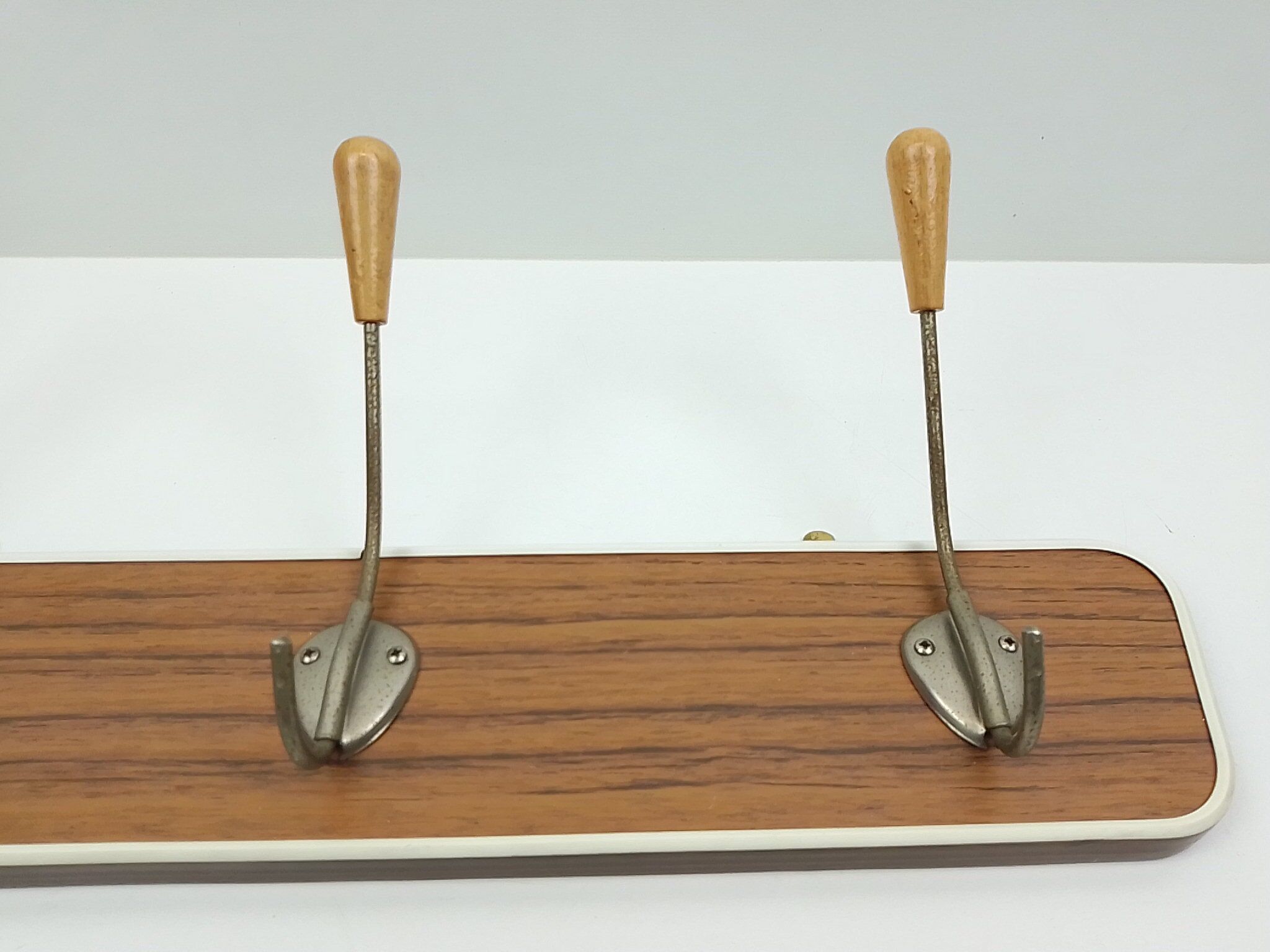 Patère 3 crochets vintage en bois et métal