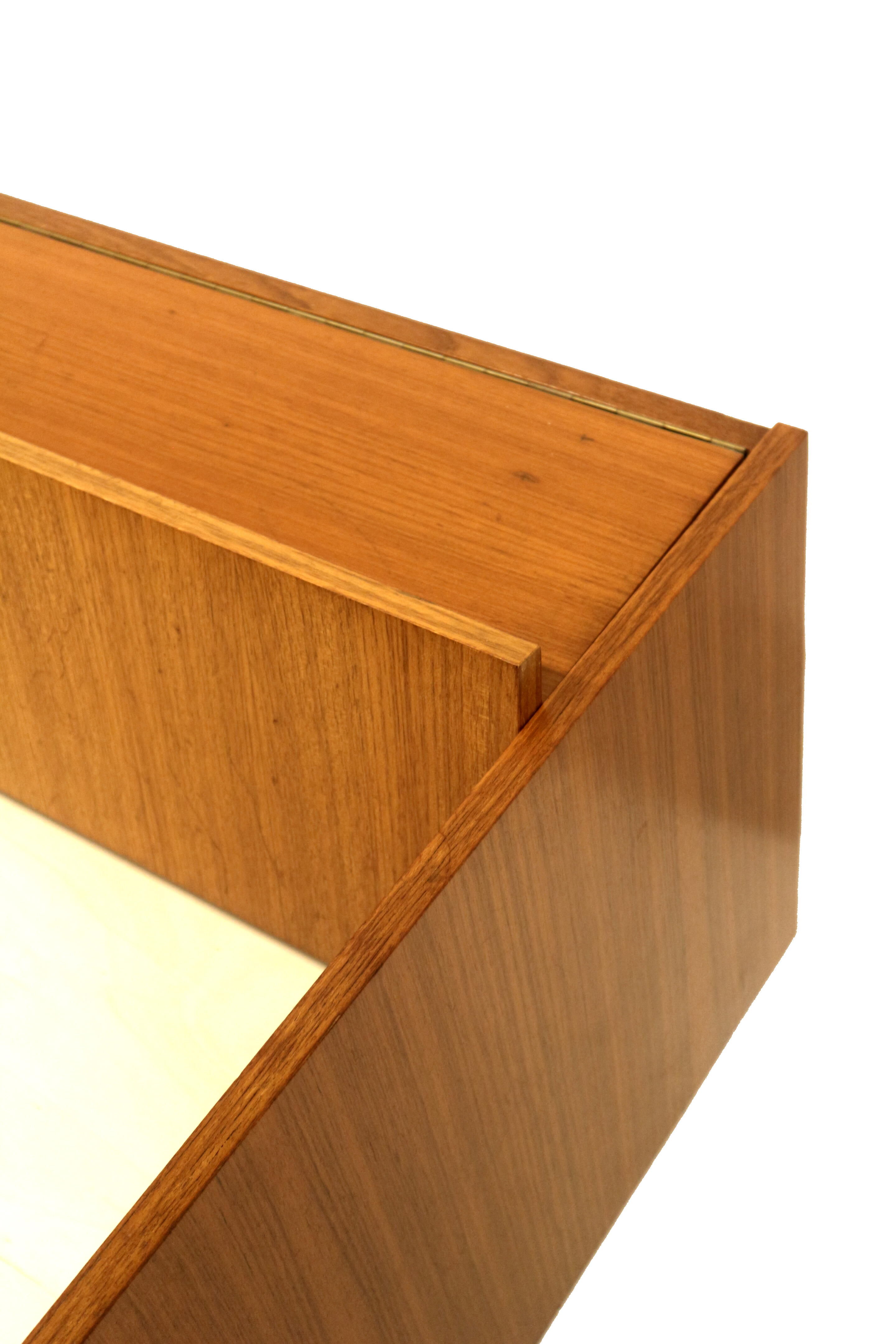 Vintage teak daybed / sofa made in the 1960s