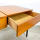 Bureau minimaliste rétro