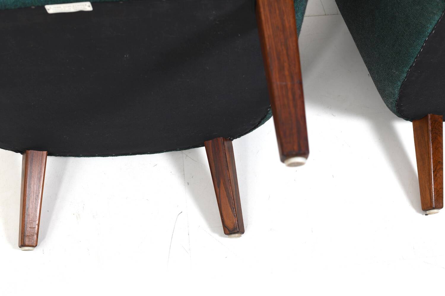 Rare Pair of AV-53 Easychairs by Arne Vodder 1953