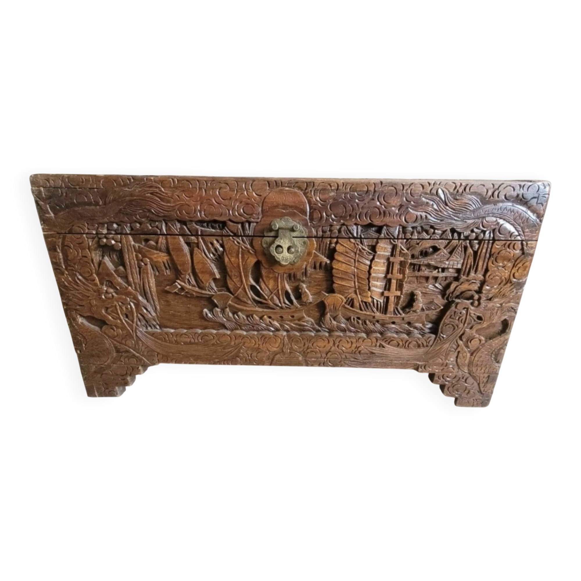 Carved chest in Asian camphor wood, chinoiserie boat decoration.