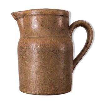 Digoin sandstone pitcher