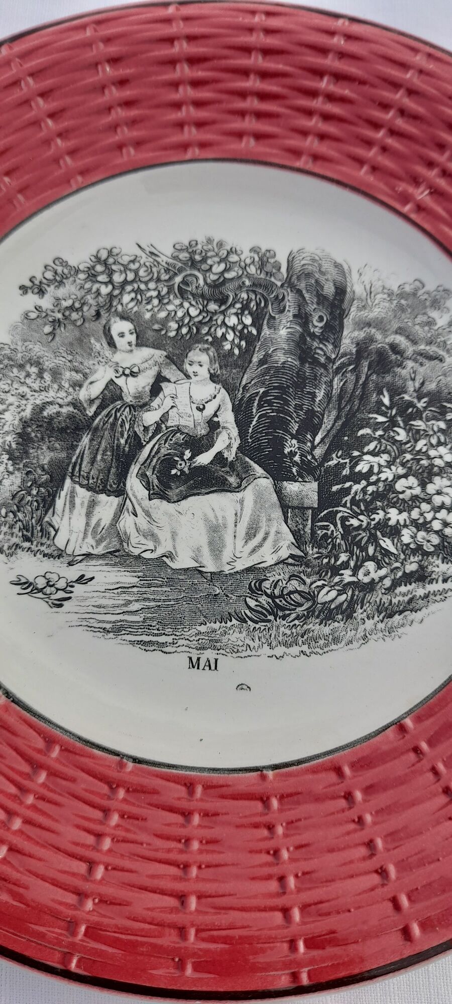 Digoin Sarreguemines earthenware dessert plate in May diam 18 cm