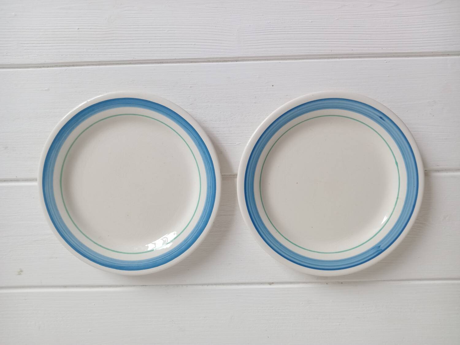 2 assiettes à dessert