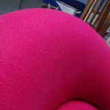 Red toad armchair vintage top