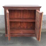 Petit buffet en bois ancien avec deux portes