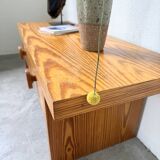 Meuble d’appoint bas style Perriand