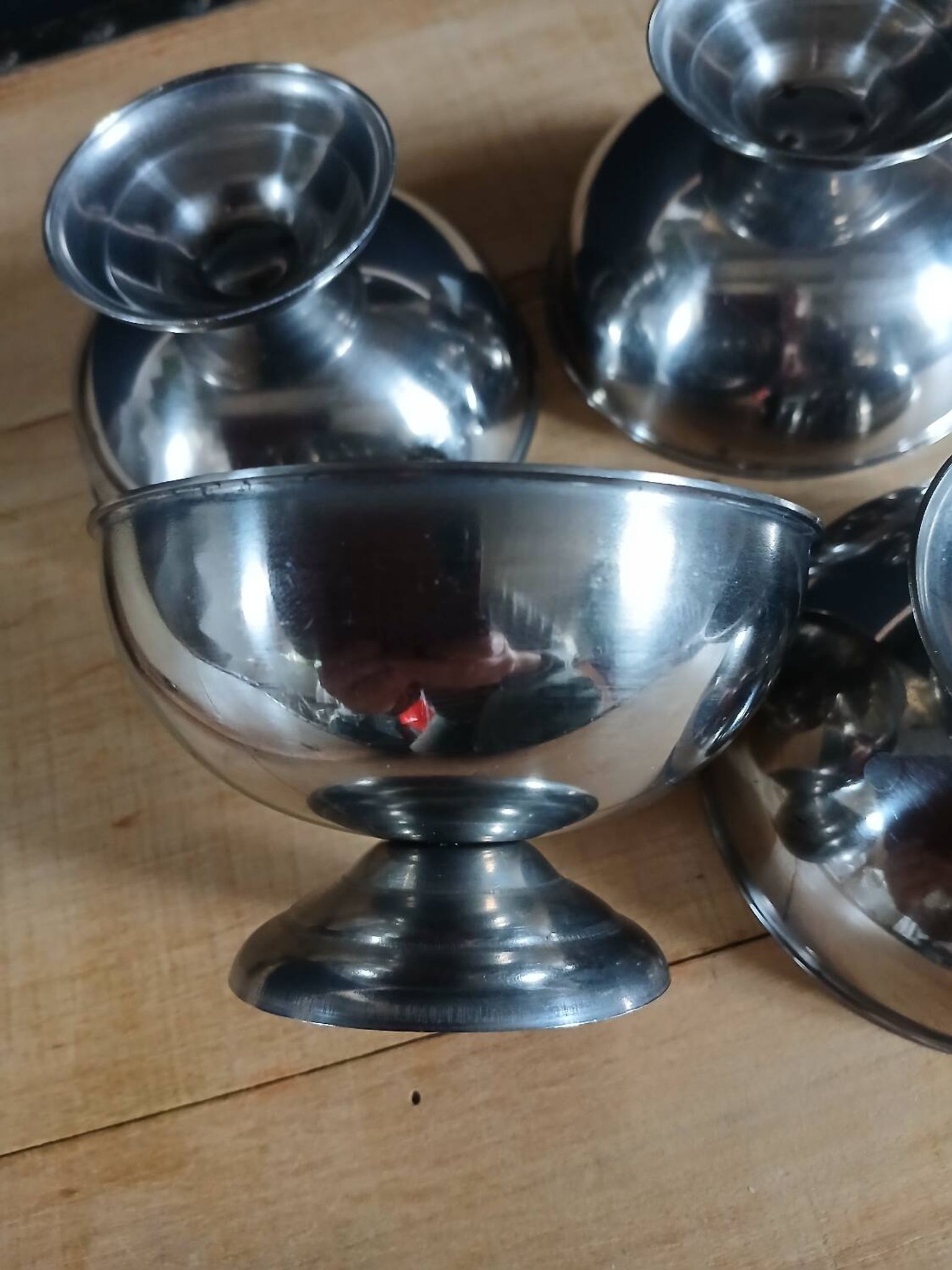 4 stainless steel ice cream cups