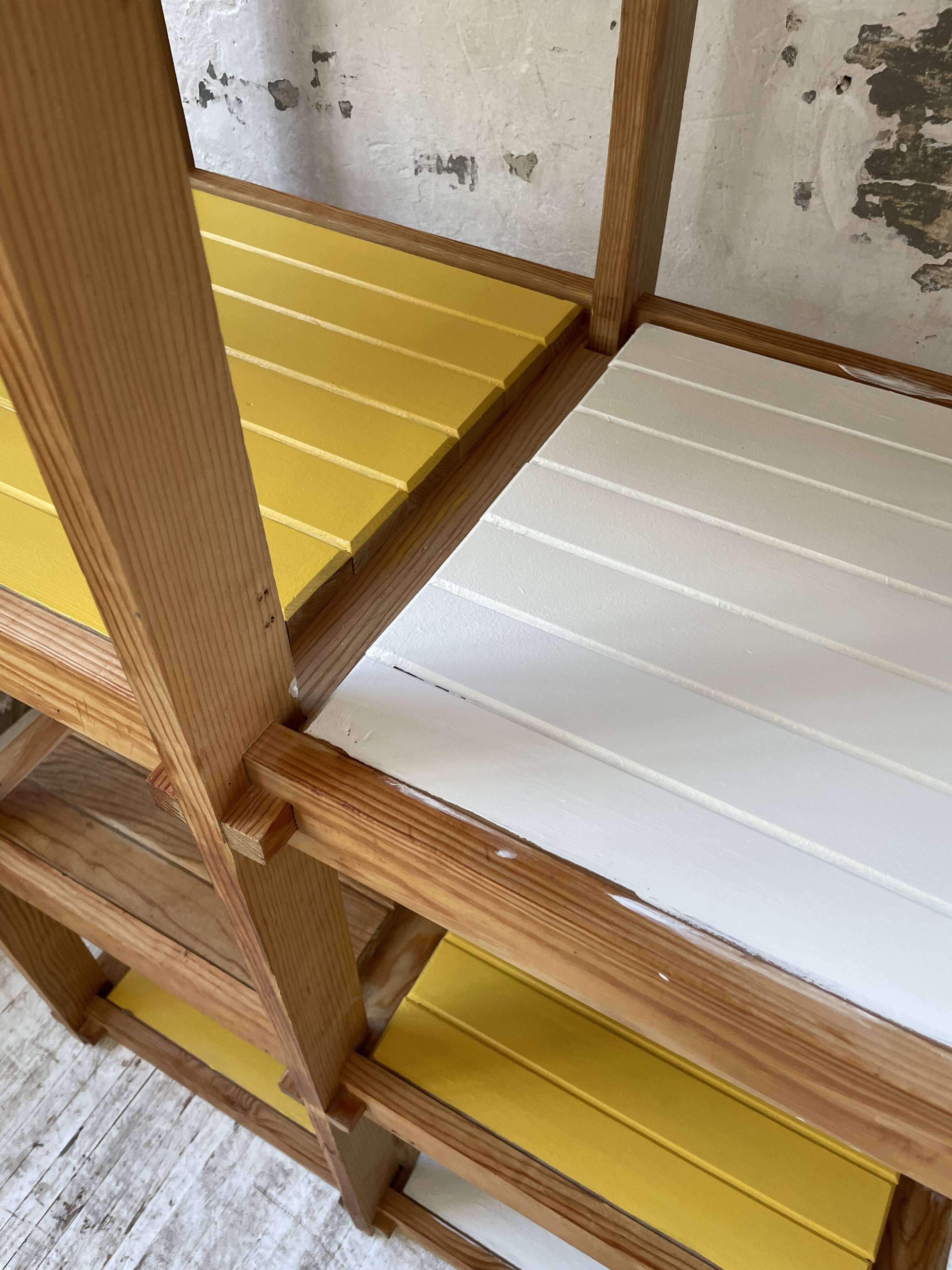 Bauhaus Maison Regain yellow white shelf