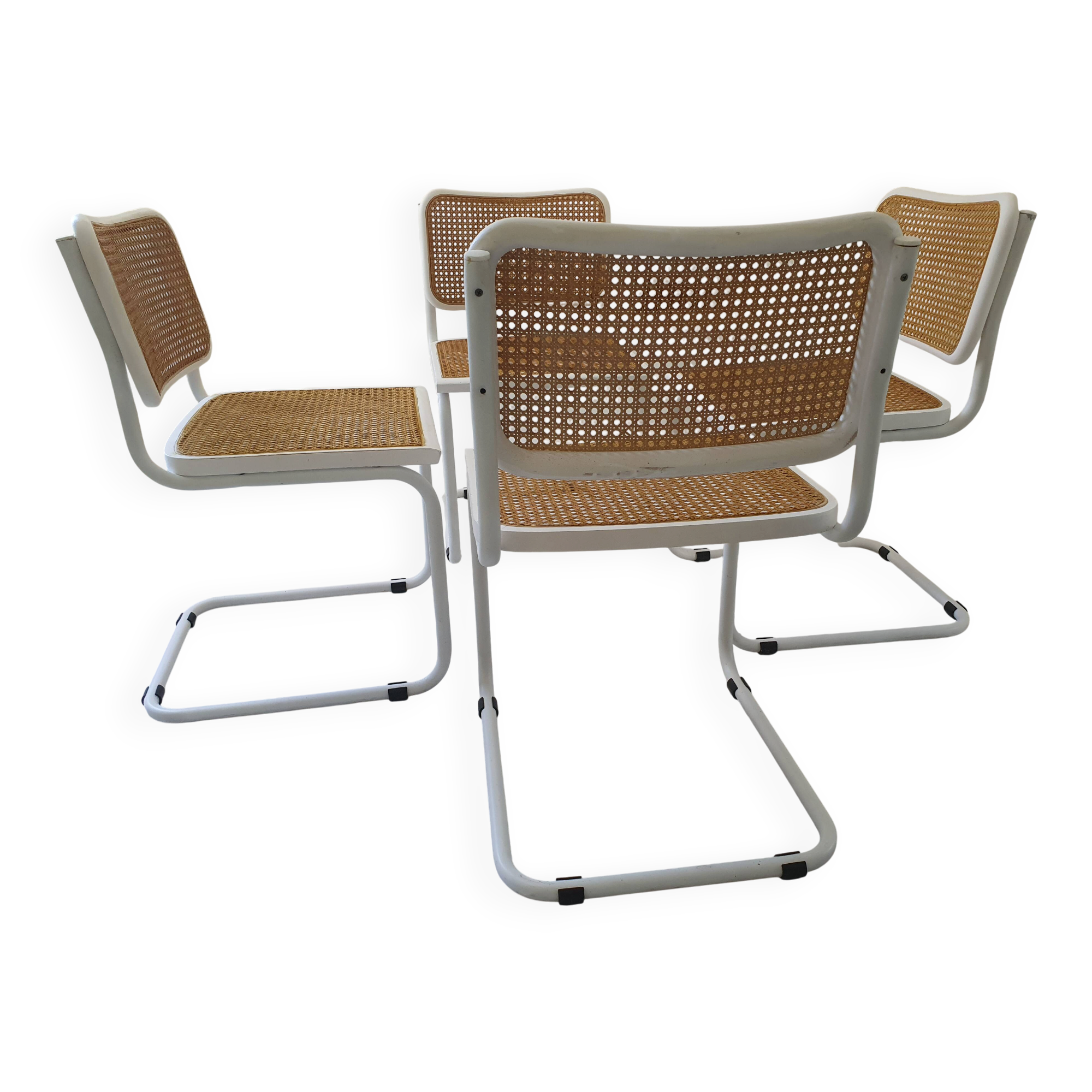 Chaises b32 marcel breuer blanche