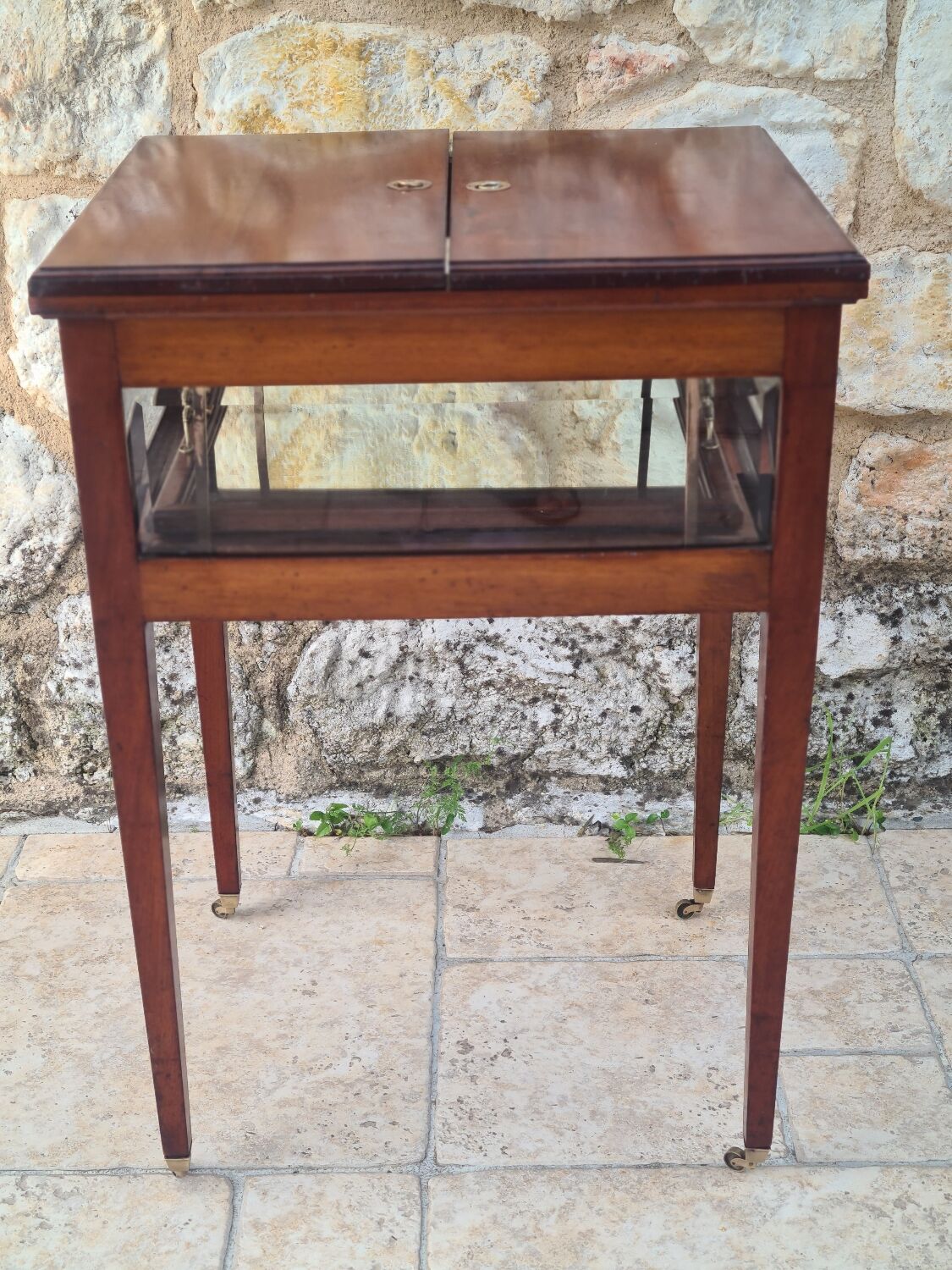 Mahogany tea table