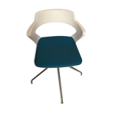 Kicca swivel chair by Kastel design