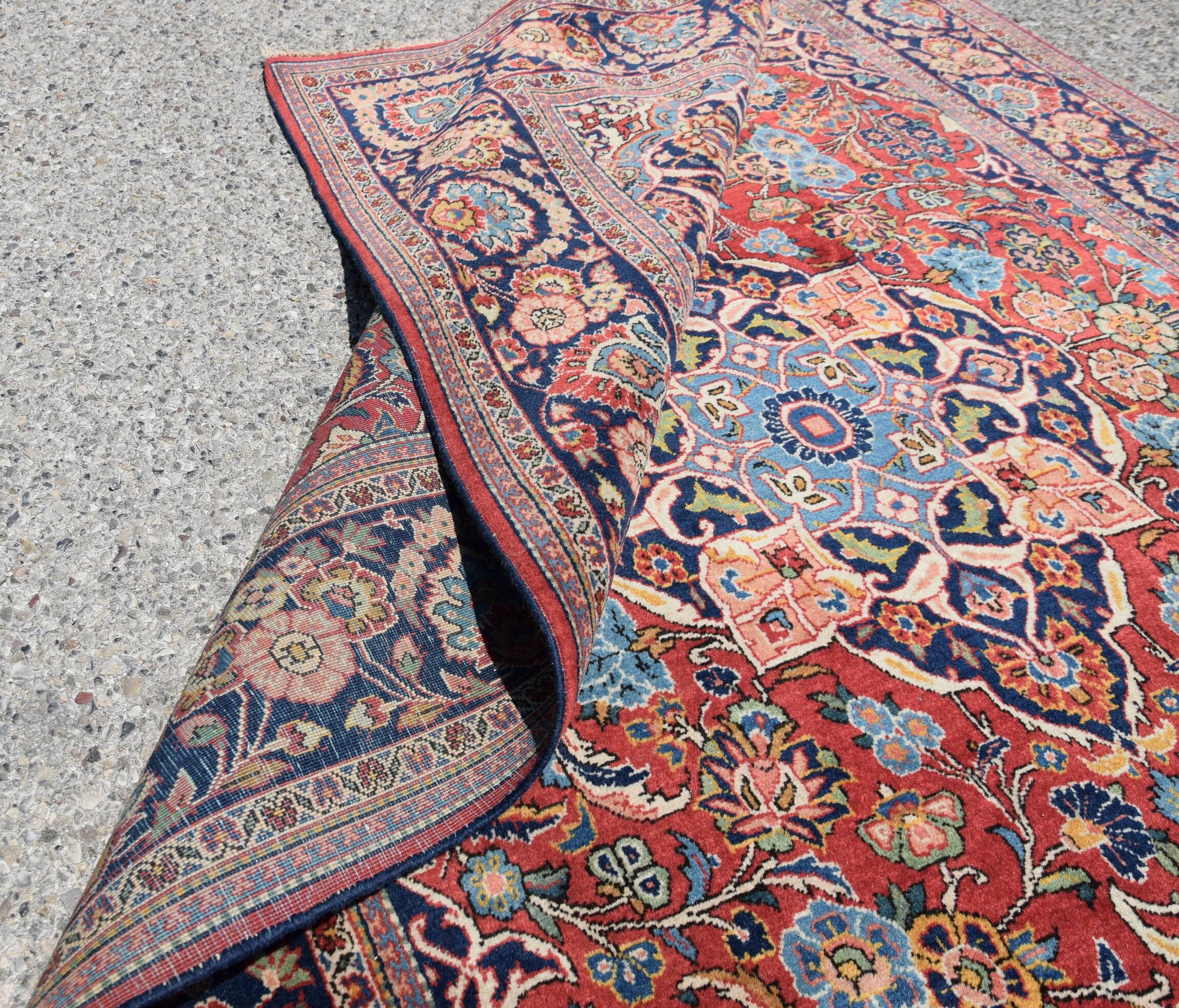 Old Iranian Kashan oriental rug: 1.30 X 2.10