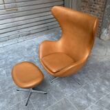 Restored Arne Jacobsen Egg armchair and ottoman for Fritz Hansen, 1960s