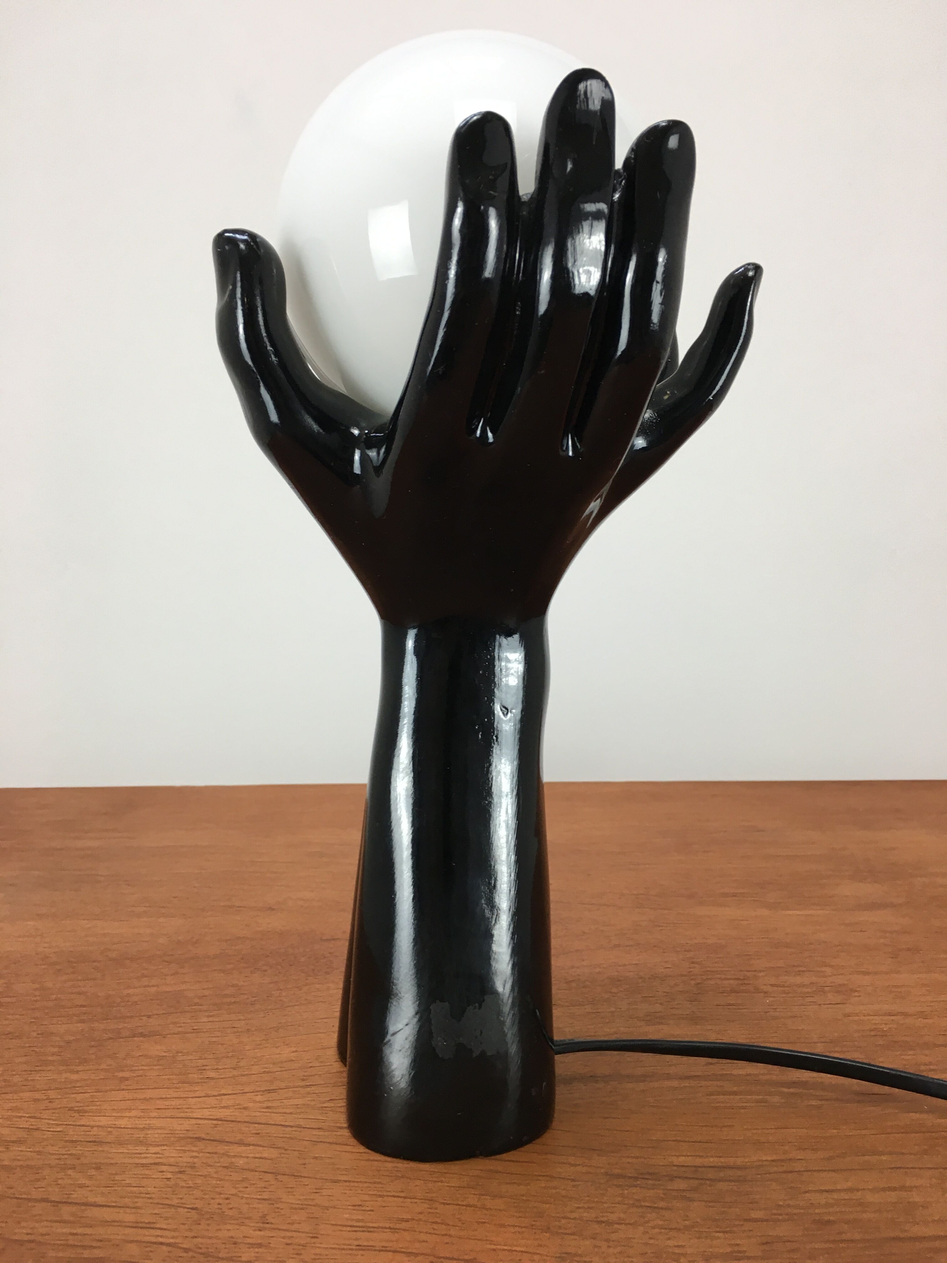 Black hand lamp 70s and opaline globe