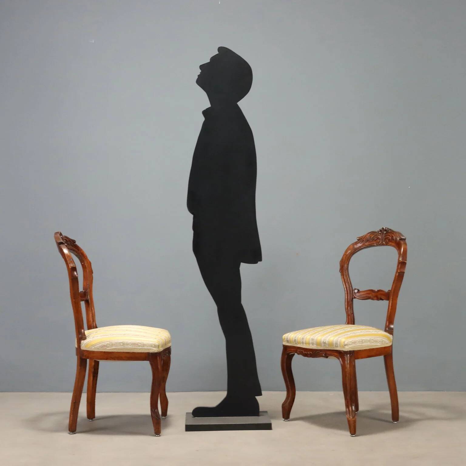 Louis-Philippe chairs in walnut - Italy 19th century
