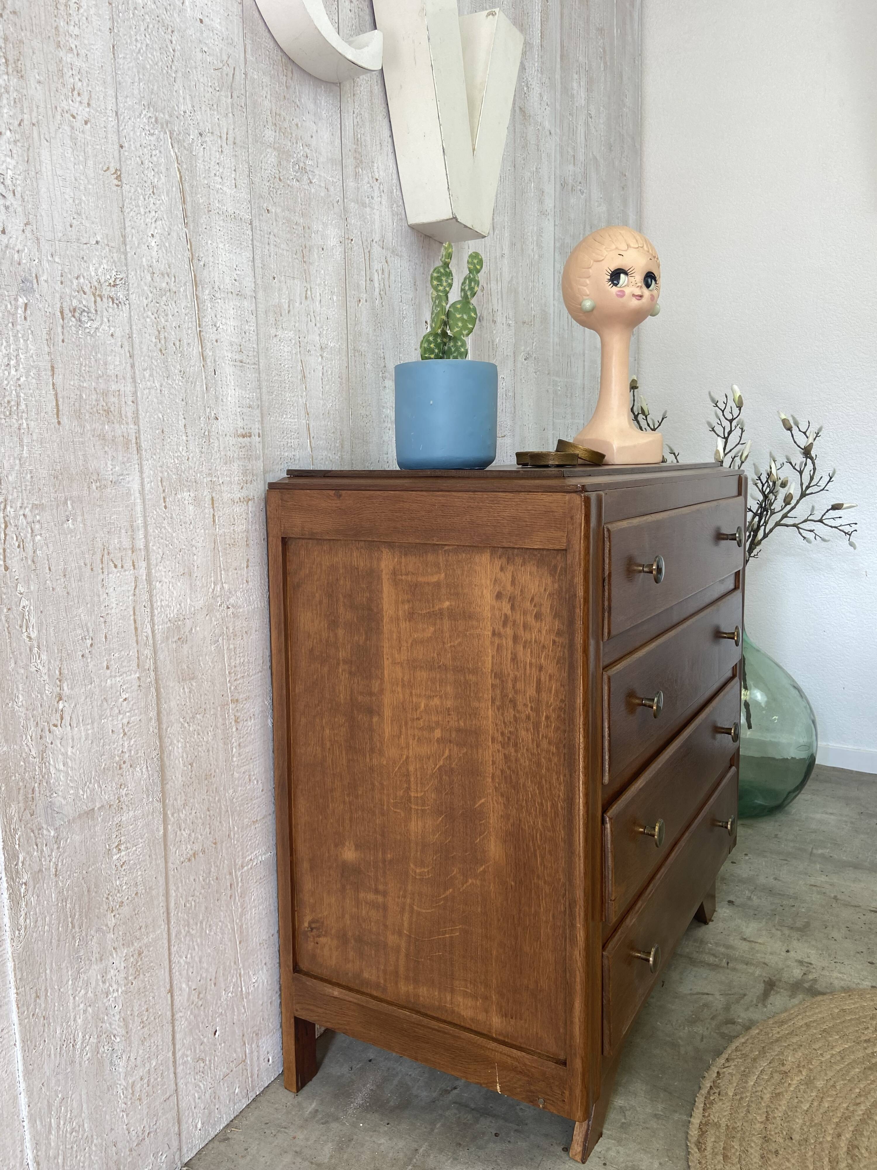 Commode vintage